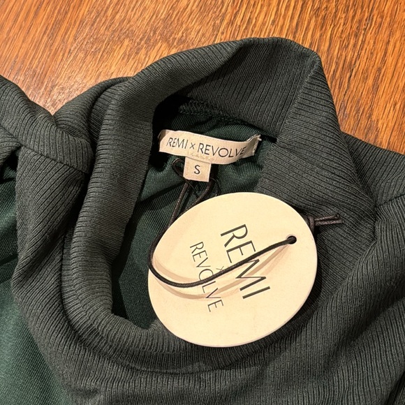 NWT Remi x Revolve Lori Midi Dress in Forest Green - Picture 5 of 7